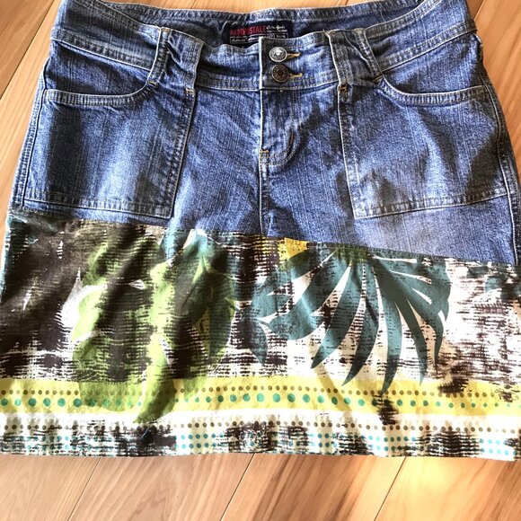 Reworked Denim Mini Skirt, Size 6 (Junior): Upcycled Handmade Boho Jean Skirt - Picture 9 of 11